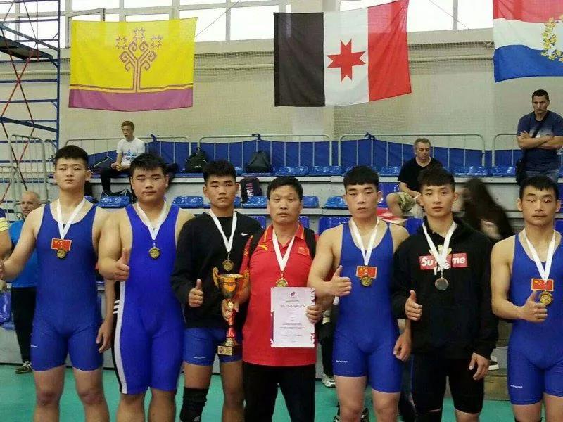 市体校中国式摔跤队首战告捷