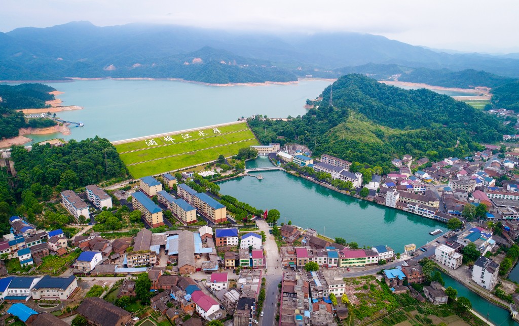 6洒仙湖2(李茂春摄)