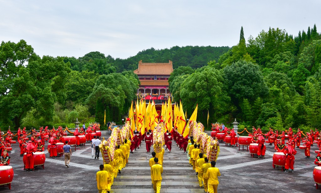 1炎帝陵祭祖典礼4(李茂春摄)