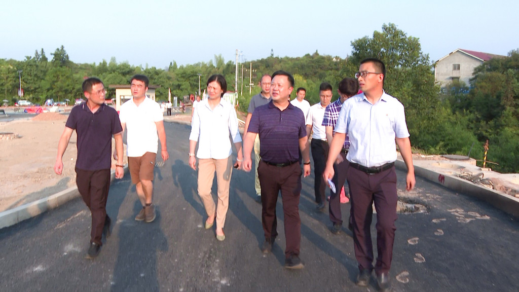 李晓彤、赖晓智采取“四不两直”方式督查安全生产